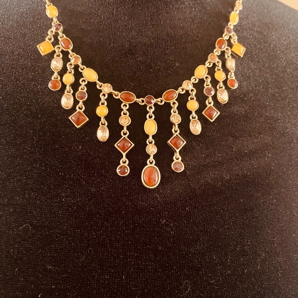 Necklace with gold, red, rust & clear stones. Adjustable length, lobster clasp - Picture 2 of 3